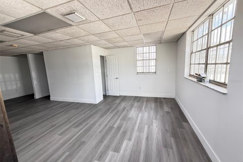 Immobilier commercial à vendre à Opa-locka, Floride: 237.09 m2 № 2147398 - photo 4