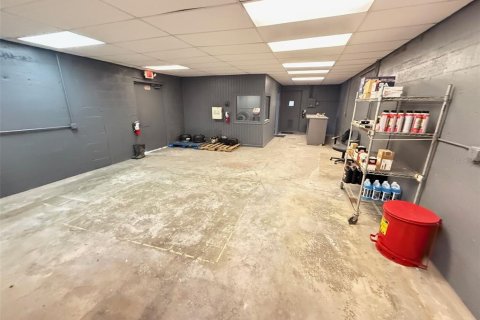 Immobilier commercial à vendre à Opa-locka, Floride: 237.09 m2 № 2147398 - photo 10