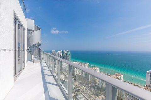 Copropriété à louer à Hollywood, Floride: 2 chambres, 95.69 m2 № 2079832 - photo 28
