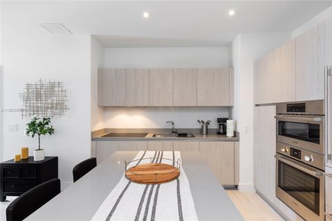 Copropriété à louer à Hollywood, Floride: 2 chambres, 95.69 m2 № 2079832 - photo 9