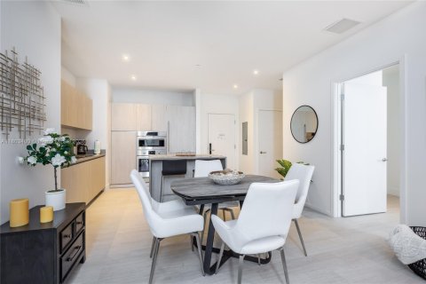 Copropriété à louer à Hollywood, Floride: 2 chambres, 95.69 m2 № 2079832 - photo 7