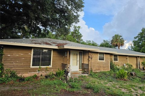 House in Lakeland, Florida 2 bedrooms, 152.36 sq.m. № 1915903 - photo 1