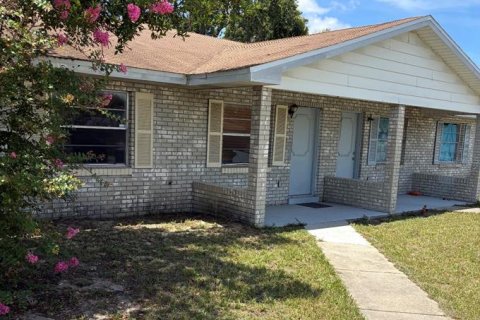Propiedad comercial en Lake Alfred, Florida 4 dormitorios, 185.8 m2 № 2230483