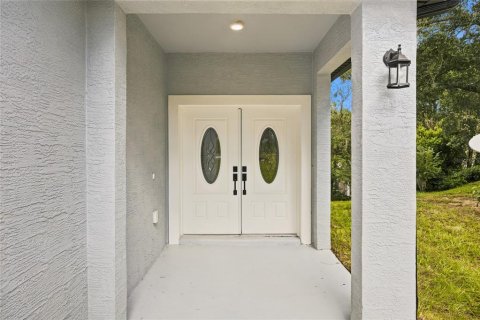 House in Eustis, Florida 3 bedrooms, 130.34 sq.m. № 2424071 - photo 5