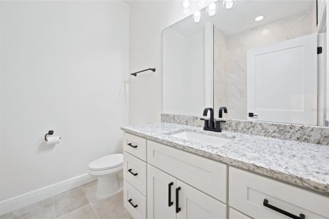 House in Eustis, Florida 3 bedrooms, 130.34 sq.m. № 2424071 - photo 18