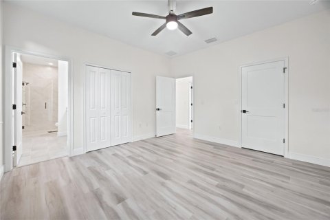 House in Eustis, Florida 3 bedrooms, 130.34 sq.m. № 2424071 - photo 23