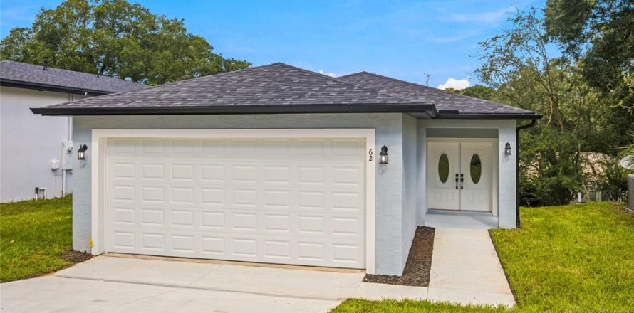 House in Eustis, Florida 3 bedrooms, 130.34 sq.m. № 2424071