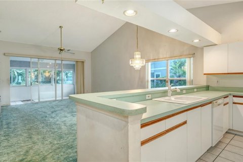 Купить виллу или дом в Сарасота, Флорида 5 комнат, 127.83м2, № 1907685 - фото 11