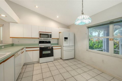 Купить виллу или дом в Сарасота, Флорида 5 комнат, 127.83м2, № 1907685 - фото 15