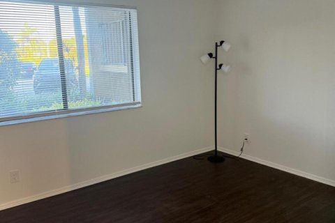 Condo in West Palm Beach, Florida, 2 bedrooms  № 2176953 - photo 22