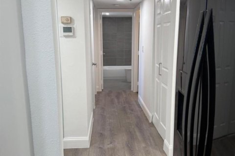 Condo in West Palm Beach, Florida, 2 bedrooms  № 2176953 - photo 12