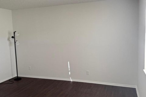 Condo in West Palm Beach, Florida, 2 bedrooms  № 2176953 - photo 16