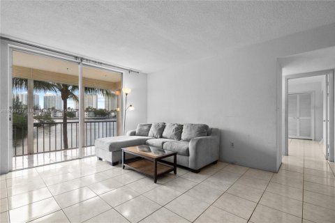 Купить кондоминиум в Авентура, Флорида 2 спальни, 95.41м2, № 1895363 - фото 10