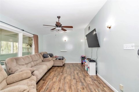 Casa en venta en Fort MC Coy, Florida, 3 dormitorios, 155.33 m2 № 1663315 - foto 8