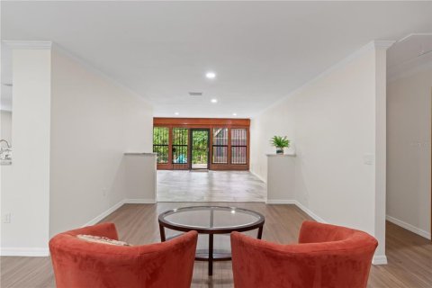 House in Tampa, Florida 3 bedrooms, 209.59 sq.m. № 1783134 - photo 14