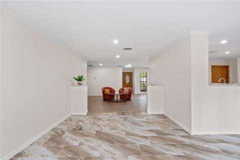 House in Tampa, Florida 3 bedrooms, 209.59 sq.m. № 1783134 - photo 12