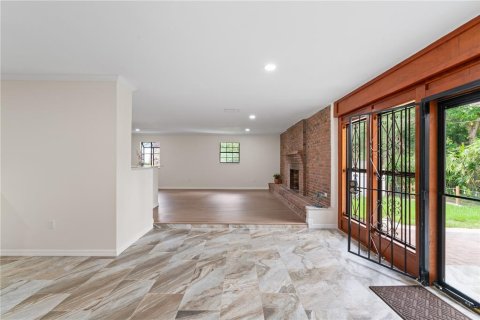 House in Tampa, Florida 3 bedrooms, 209.59 sq.m. № 1783134 - photo 11