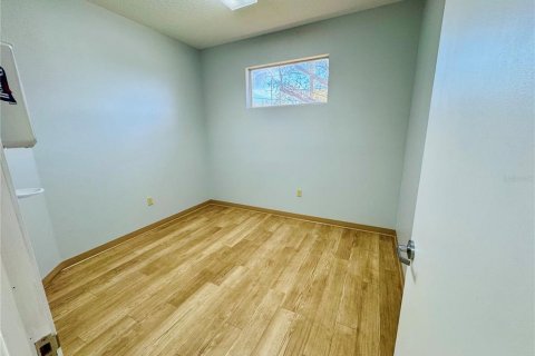 Immobilier commercial à louer à Orlando, Floride: 488.29 m2 № 1690344 - photo 14