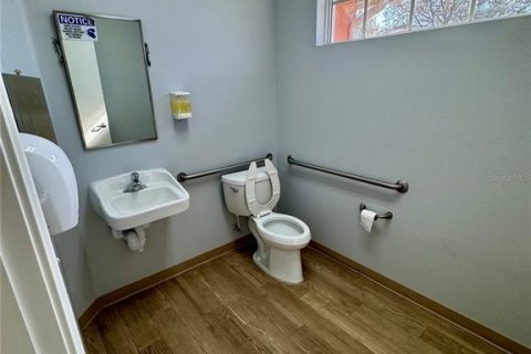 Immobilier commercial à louer à Orlando, Floride: 488.29 m2 № 1690344 - photo 17