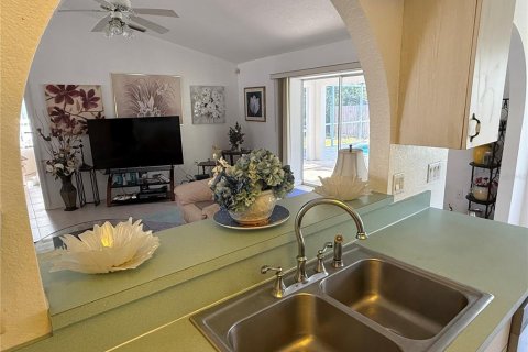 Купить виллу или дом в Порт-Шарлотт, Флорида 7 комнат, 148.46м2, № 1751697 - фото 15