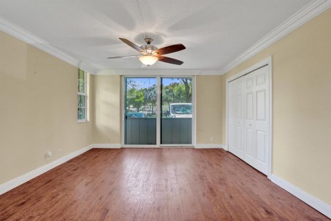 Condo in Pompano Beach, Florida, 3 bedrooms № 2270512 - photo 20