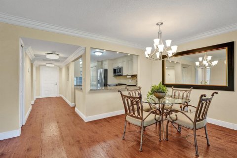 Condo in Pompano Beach, Florida, 3 bedrooms № 2270512 - photo 6