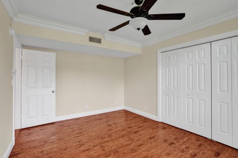 Condo in Pompano Beach, Florida, 3 bedrooms № 2270512 - photo 28