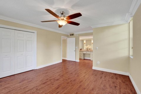 Condo in Pompano Beach, Florida, 3 bedrooms № 2270512 - photo 19