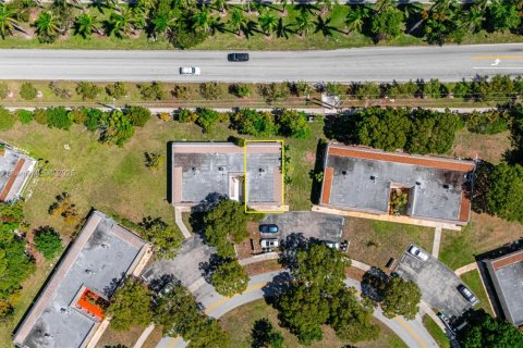 Copropriété à vendre à Miami, Floride: 2 chambres, 115.2 m2 № 1957765 - photo 6