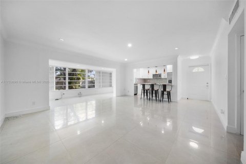 Copropriété à vendre à Miami, Floride: 2 chambres, 115.2 m2 № 1957765 - photo 14