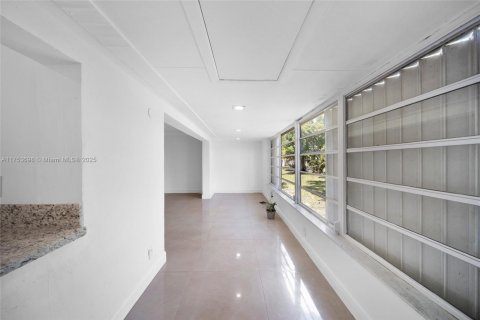 Copropriété à vendre à Miami, Floride: 2 chambres, 115.2 m2 № 1957765 - photo 24