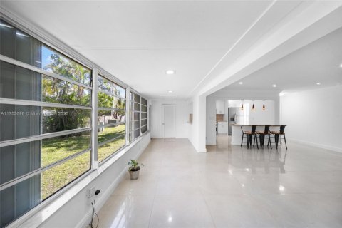 Copropriété à vendre à Miami, Floride: 2 chambres, 115.2 m2 № 1957765 - photo 23