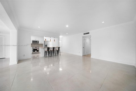 Copropriété à vendre à Miami, Floride: 2 chambres, 115.2 m2 № 1957765 - photo 15