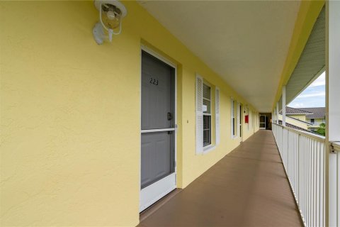 Купить кондоминиум в Пунта-Горда, Флорида 7 комнат, 103.12м2, № 2102662 - фото 6