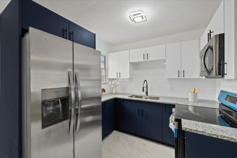 Villa ou maison à vendre à Tampa, Floride: 4 chambres, 96.34 m2 № 2277306 - photo 22