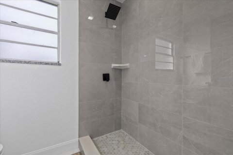 Villa ou maison à vendre à Tampa, Floride: 4 chambres, 96.34 m2 № 2277306 - photo 24