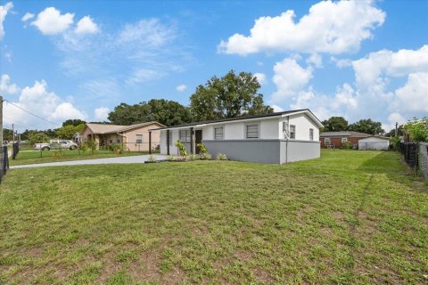 Villa ou maison à vendre à Tampa, Floride: 4 chambres, 96.34 m2 № 2277306 - photo 4