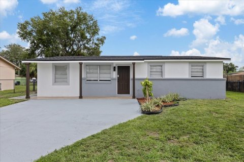 Villa ou maison à Tampa, Floride 4 chambres, 96.34 m2 № 2277306