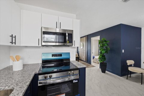 Villa ou maison à vendre à Tampa, Floride: 4 chambres, 96.34 m2 № 2277306 - photo 23