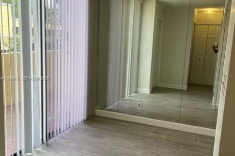 Condominio en alquiler en Davie, Florida, 2 dormitorios, 114.27 m2 № 1993968 - foto 11