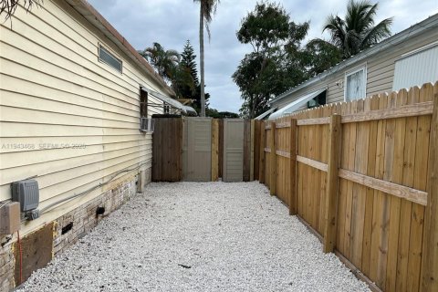 Immobilier commercial à louer à Boca Raton, Floride: 27.87 m2 № 2000317 - photo 12