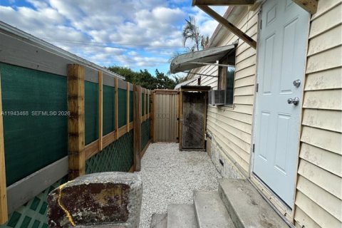 Immobilier commercial à louer à Boca Raton, Floride: 27.87 m2 № 2000317 - photo 14