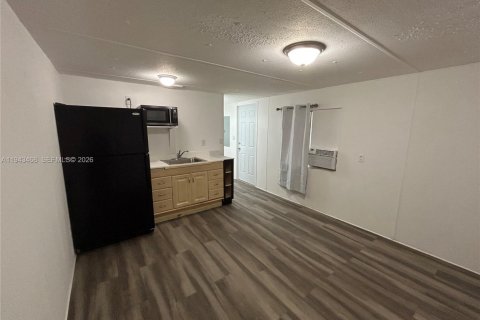 Immobilier commercial à louer à Boca Raton, Floride: 27.87 m2 № 2000317 - photo 2