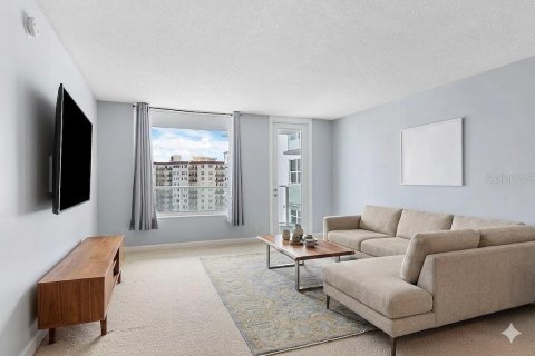 Condo in Palm Beach, Florida, 2 bedrooms № 2123459 - photo 11