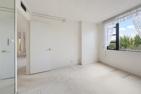 Condo in Clearwater, Florida, 1 bedroom  № 2234005 - photo 13