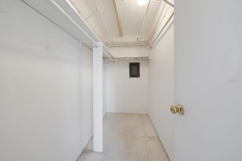 Condo in Clearwater, Florida, 1 bedroom  № 2234005 - photo 12
