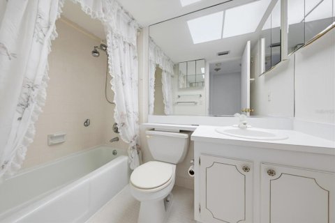 Condo in Clearwater, Florida, 1 bedroom  № 2234005 - photo 18