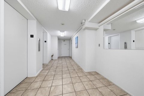 Condo in Clearwater, Florida, 1 bedroom  № 2234005 - photo 26