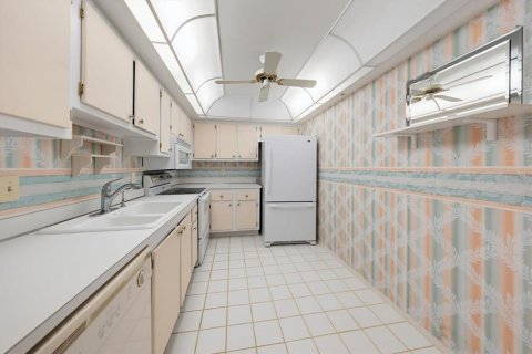 Condo in Clearwater, Florida, 1 bedroom  № 2234005 - photo 5