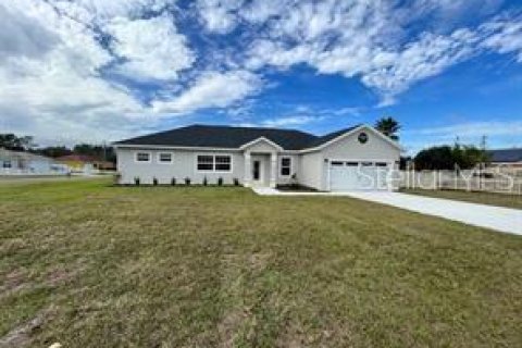 Casa en Ocala, Florida 4 dormitorios, 175.4 m2 № 2238143